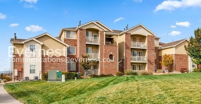 Building Photo - 2675 S Danube Way