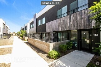 Building Photo - 1119 S Stapley Dr