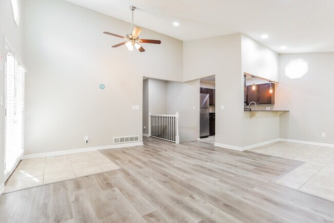 Foto del edificio - 19690 E Bates Dr