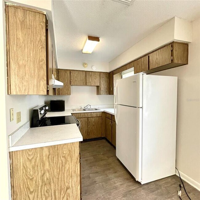 Foto del edificio - 832 E Indiana Ave