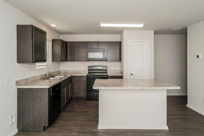 Building Photo - 9406 Dogwood Hill