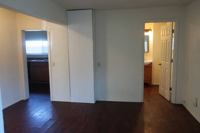 Building Photo - 220 Methow St