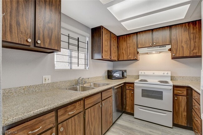Building Photo - 1712 Jupiter Ct