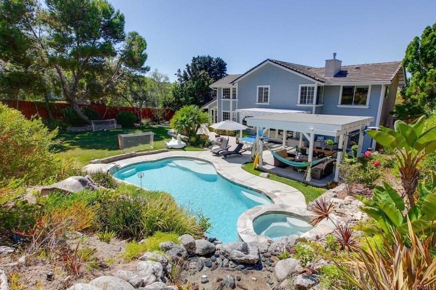 Foto principal - 3001 Azahar St