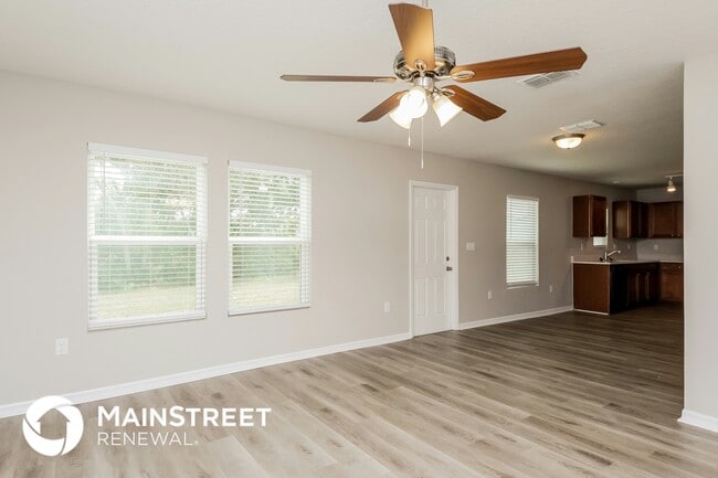 Building Photo - 318 Fern Ct