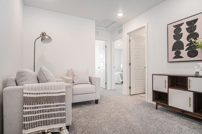 Interior Photo - The 41Ellis