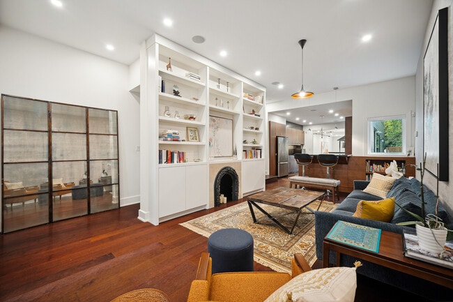 Building Photo - 47 Marlborough Ave