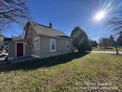 Foto del edificio - 933 Front Ave