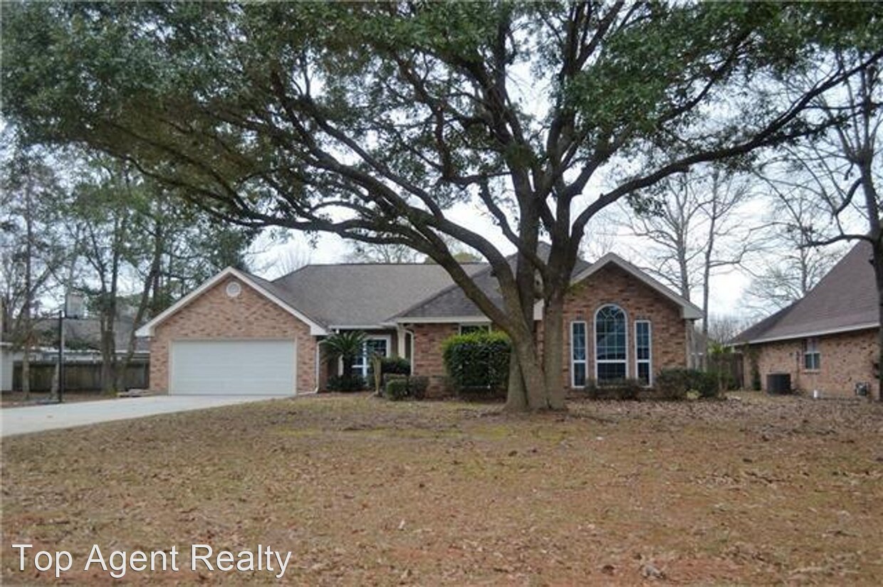 Primary Photo - 4 br, 2 bath House - 111 Whimby Dr