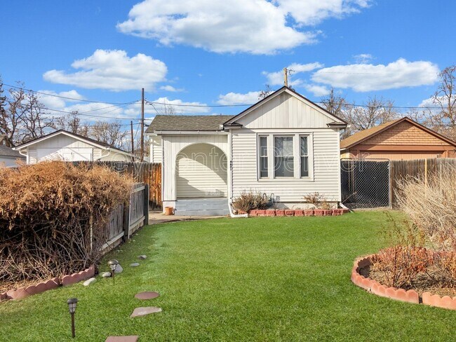 Building Photo - 4631 Clay St