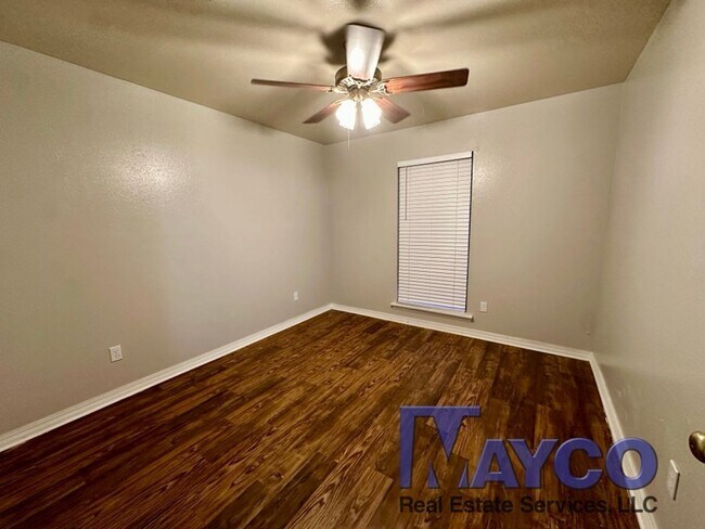 Foto del edificio - 2 bedroom downstairs unit at Grand Oaks Apartments!