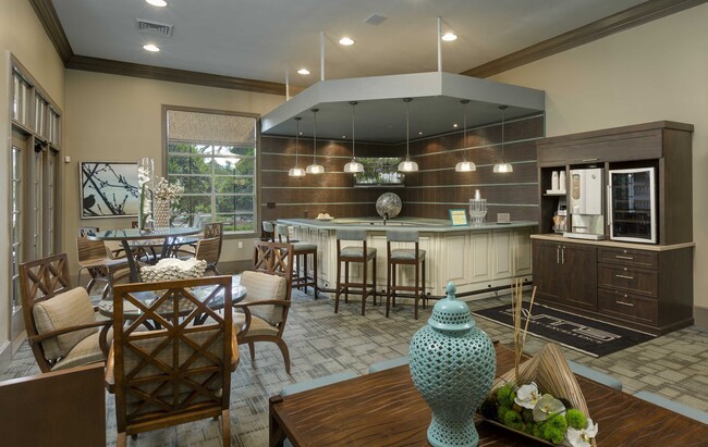 Resident lounge with gourmet coffee bar - Lake's Edge Apartments