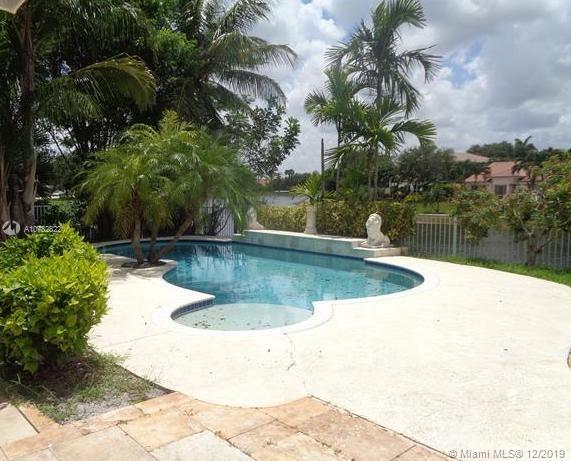 Foto del edificio - 3013 Woodlands Dr