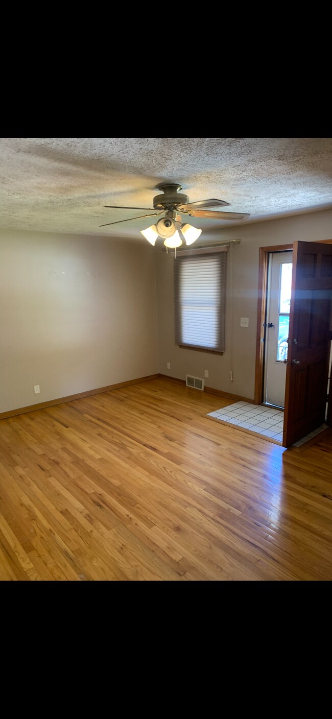 Building Photo - 3204 N 56th St