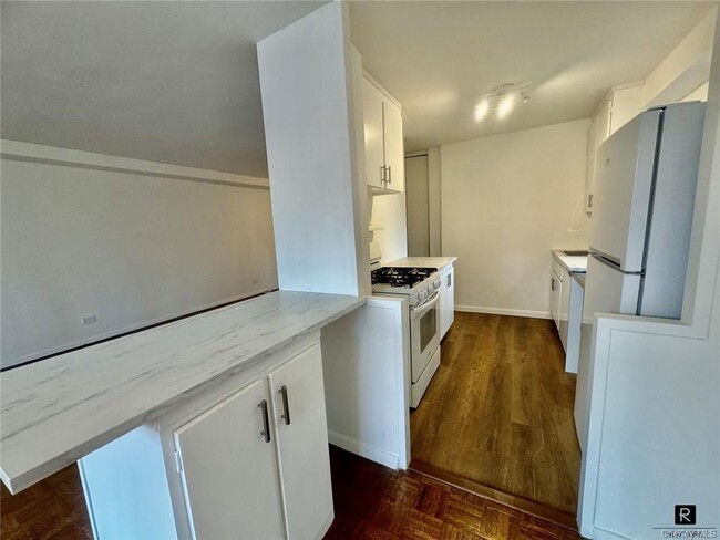 Foto del edificio - 525 E 82nd St