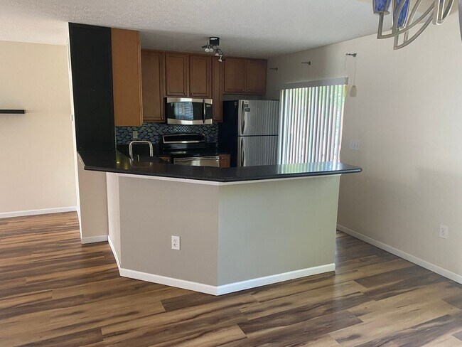 Building Photo - Worthington Schools. 2 Bedroom, 2.5 Bathro...