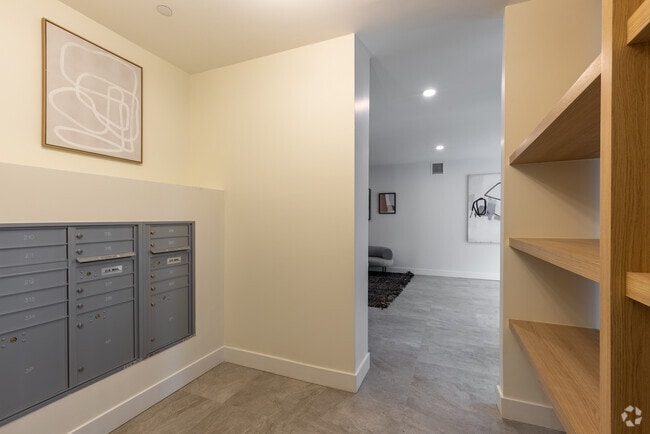 Mailroom - Summerhill Gardens