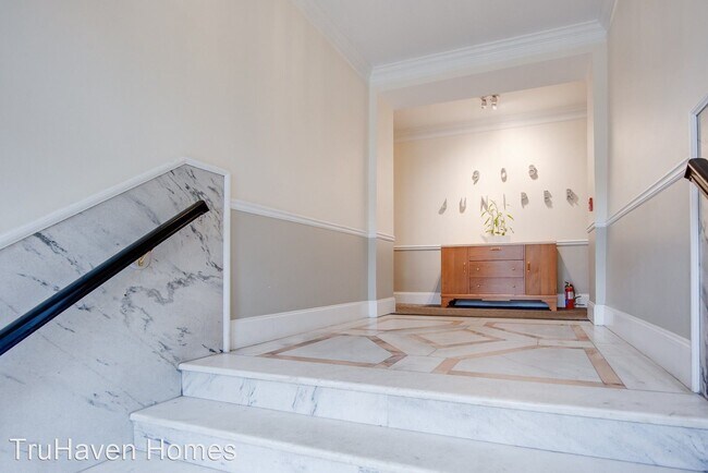 Foto del edificio - 908 Juniper St NE