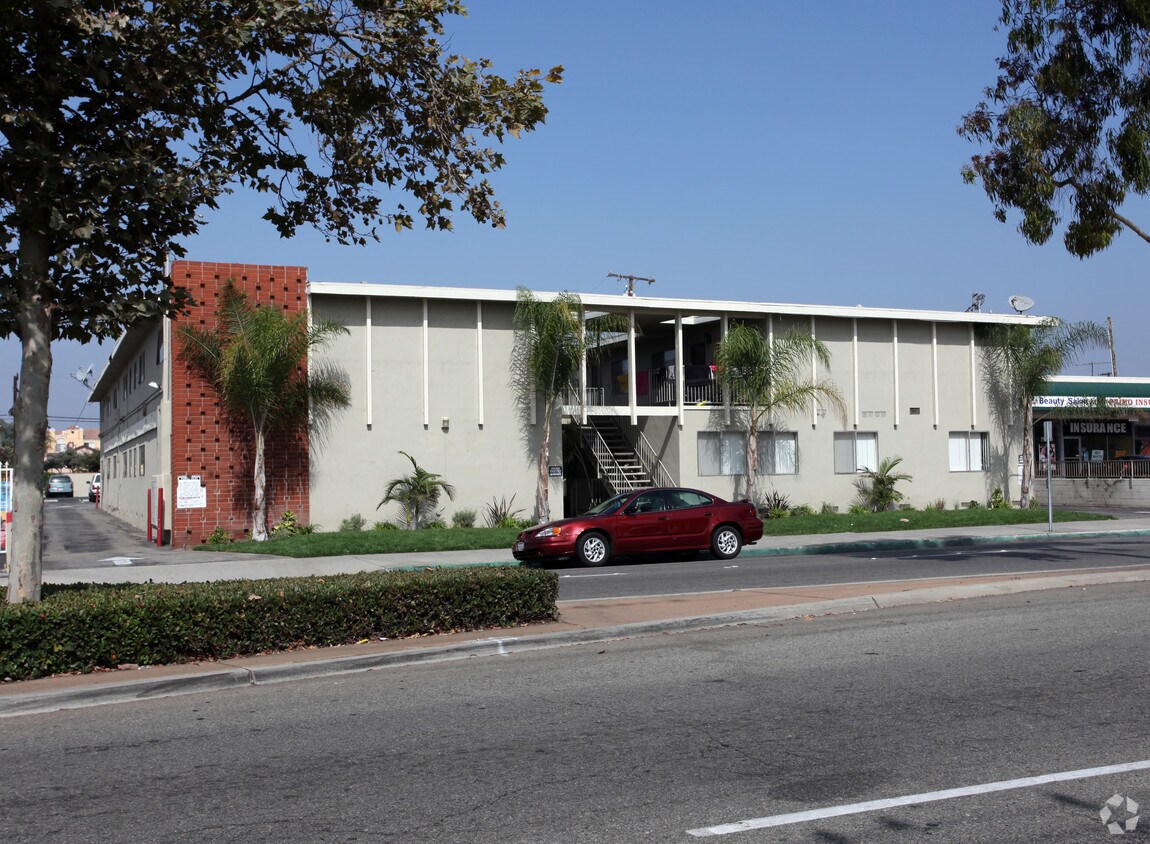 Pioneer Village Apartaments - Pioneer Village Apartments