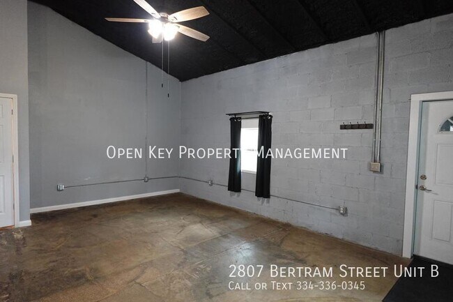Building Photo - Charming Studio Retreat in Marianna - Cozy...