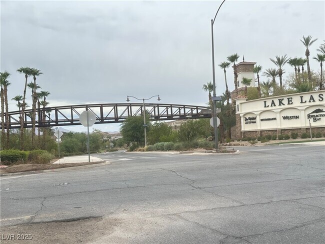 Building Photo - 350 Tigullio Ave
