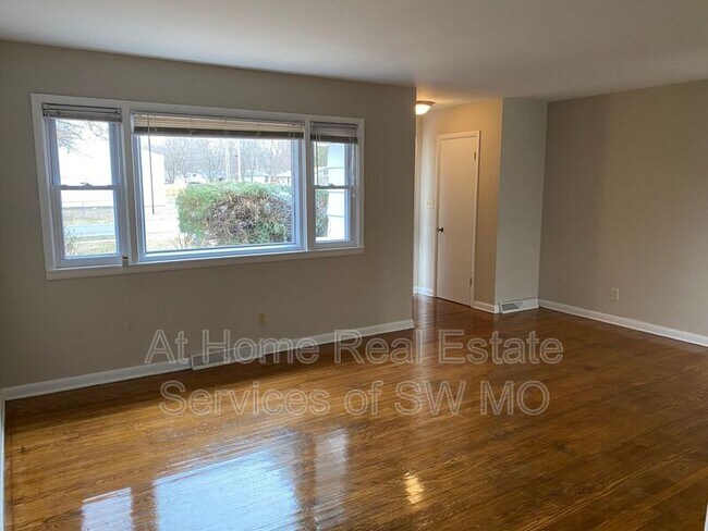 Foto del edificio - 1468 E Seminole St