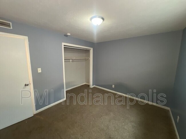 Foto del edificio - 6238 Eastridge Dr