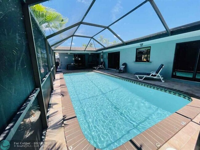 Foto del edificio - 1431 NE 56th Ct