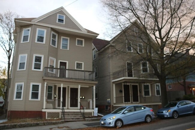Building Photo - 11-13 Pitman St