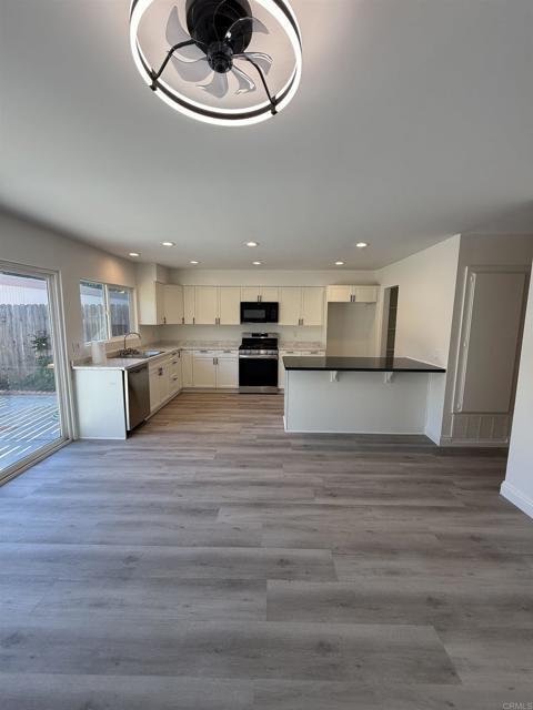 Building Photo - 2746 Via Tulipan