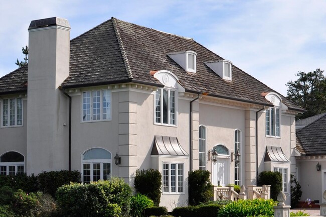 Foto del edificio - 198 Cypress Point Rd