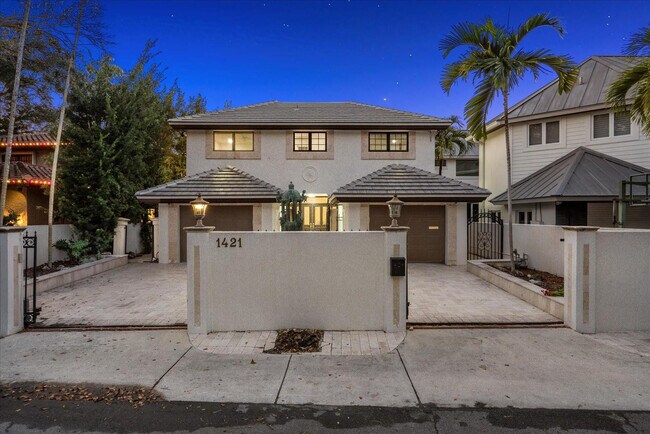 Building Photo - 1421 Ponce de Leon Dr