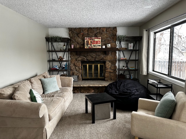 Building Photo - 1504 Fuqua Dr