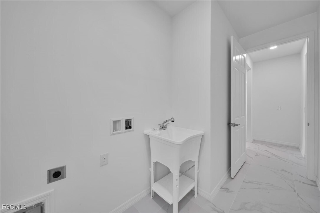 Building Photo - 4113 19th St SW