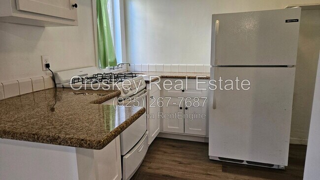 Foto del edificio - 463 E 9th St