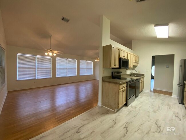 Building Photo - 110 Covey Run Pl