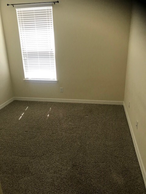 Foto del edificio - 2839 Weldons Forest Dr