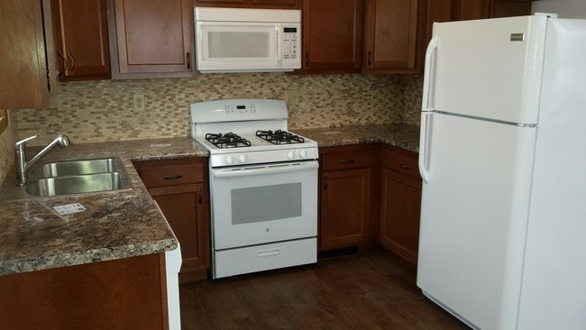 Kitchen - Stoney Meadow Apartments
