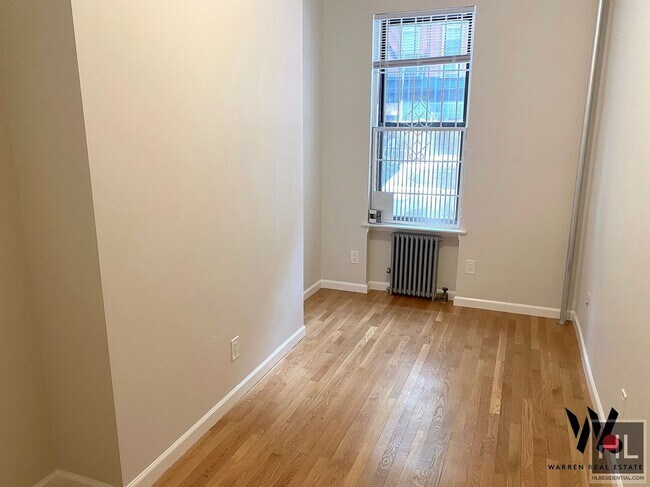 Building Photo - 429 EAST 9 STREET