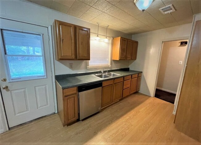 Building Photo - 5030 Stardust Dr