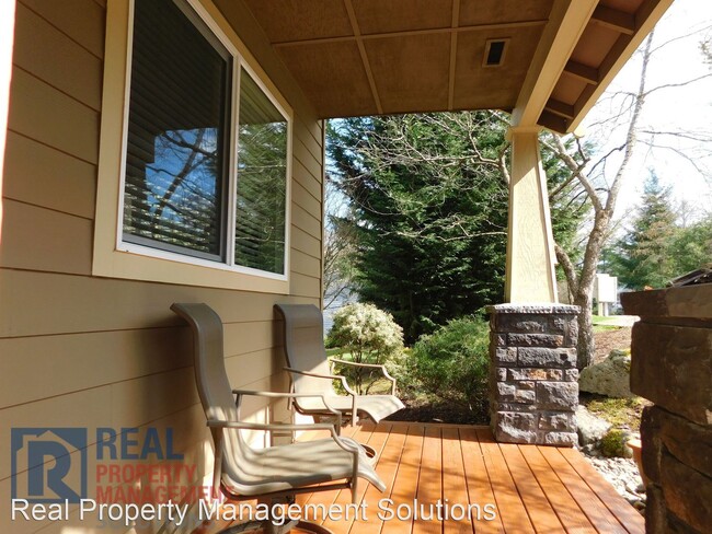 Building Photo - 4 br, 2.5 bath House - 3703 SW Vesta St