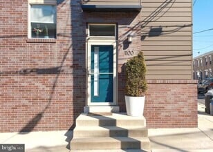 Building Photo - 1100 E Hewson St