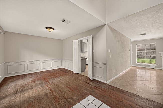 Foto del edificio - 24315 Tucker House Ln