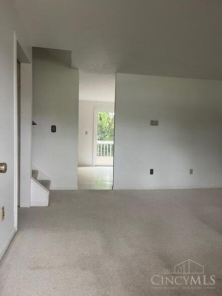 Building Photo - 1810 W Kemper Rd