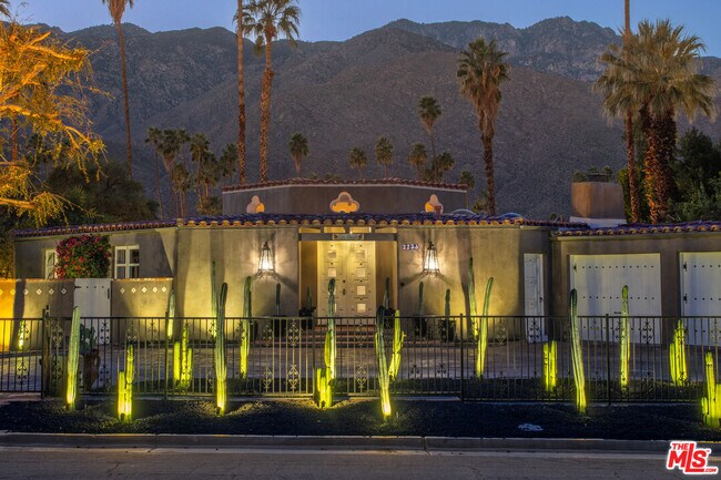 Building Photo - 2231 S Caliente Dr