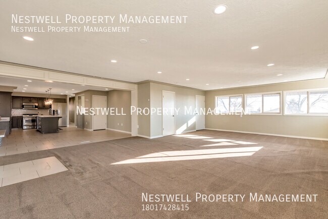 Foto del edificio - Great 5-bed Home in Pleasant Grove