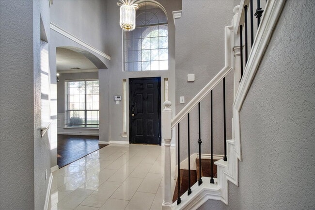 Foto del edificio - "Charming 4-Bedroom Home with 3 Full Baths...