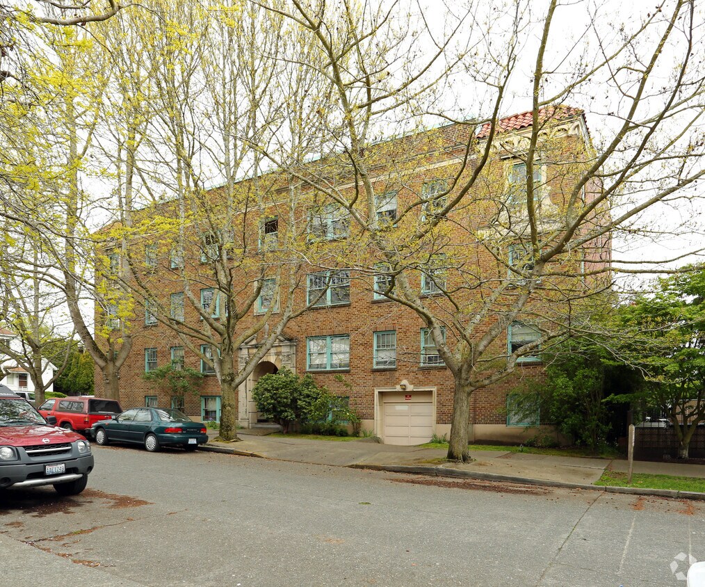 Building Photo - Lauren May Apartments