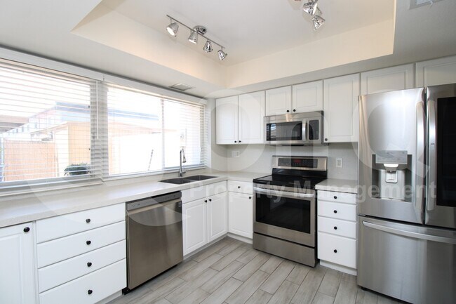 Building Photo - 4919 N Granite Reef Rd