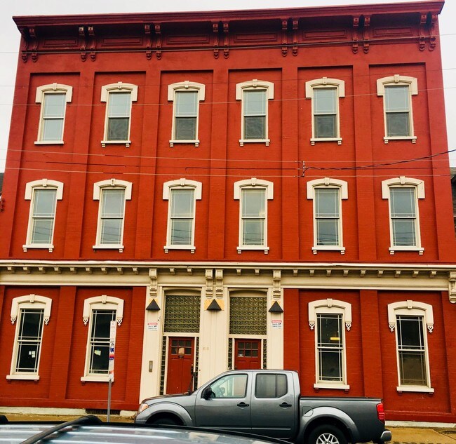Foto del edificio - 518 S Main St